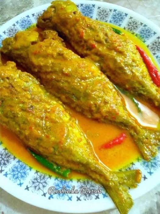 Premium Frozen Ikan Mata Besar 1Kg± | 6-10pcs | Cleaned & Gutted