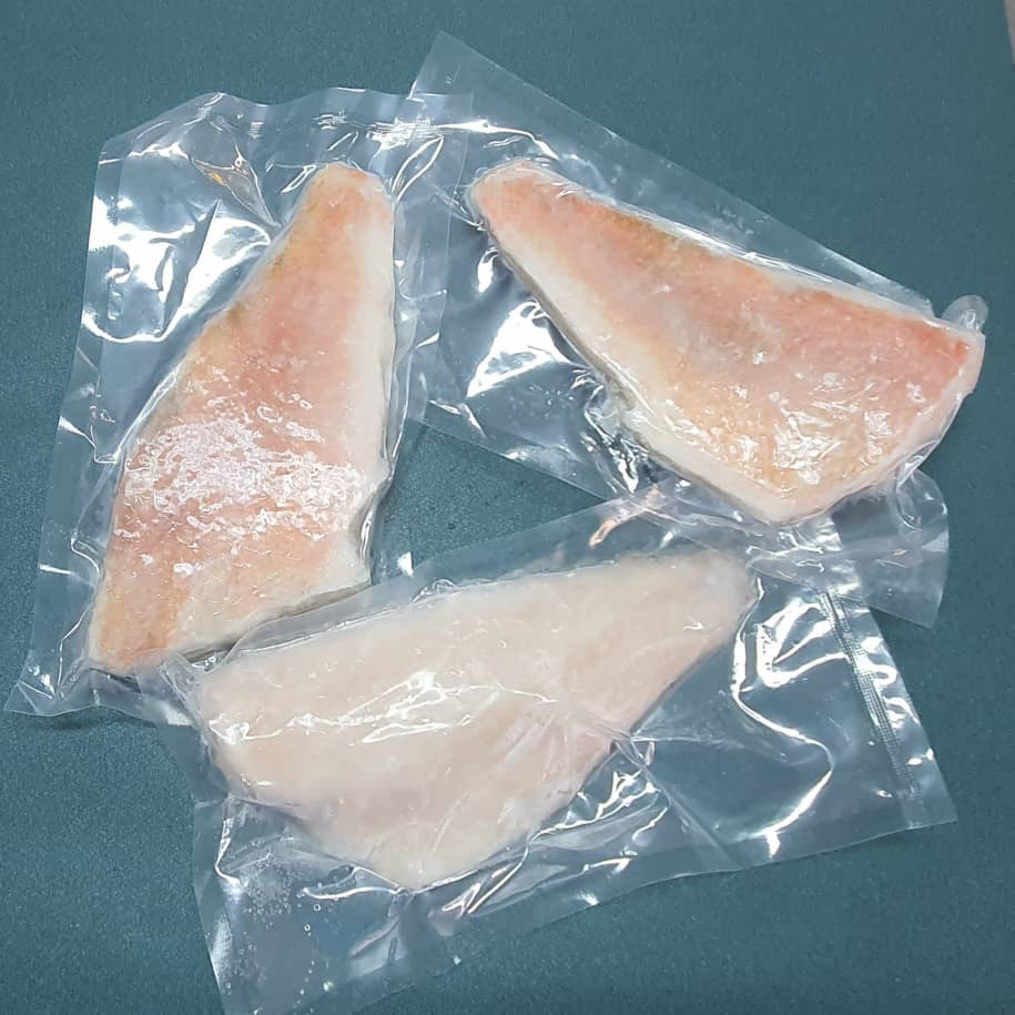1kg± Premium Ikan Merah Red Snapper Fish Fillet (200-300g/pc) Frozen
