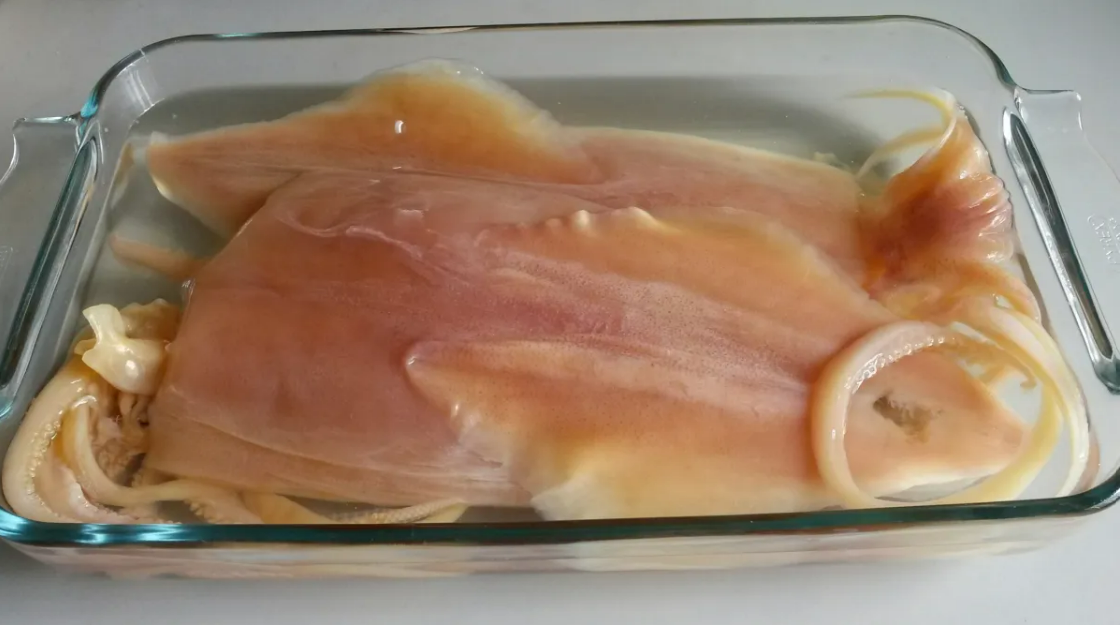 Premium Soaked Cuttlefish 1kg± 2-3pc | Sotong Rendam Kembang